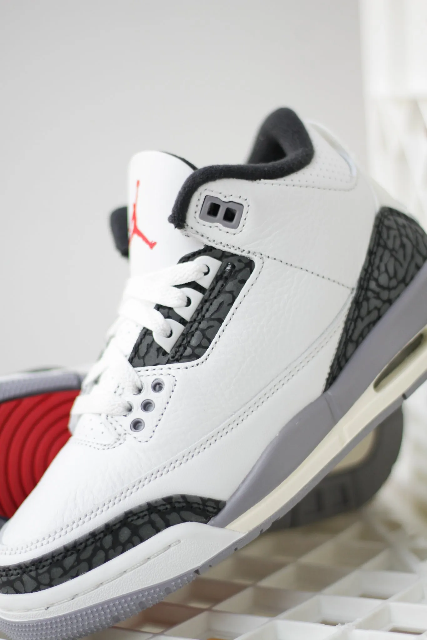 AIR JORDAN 3 RETRO (GS) "CEMENT GREY"