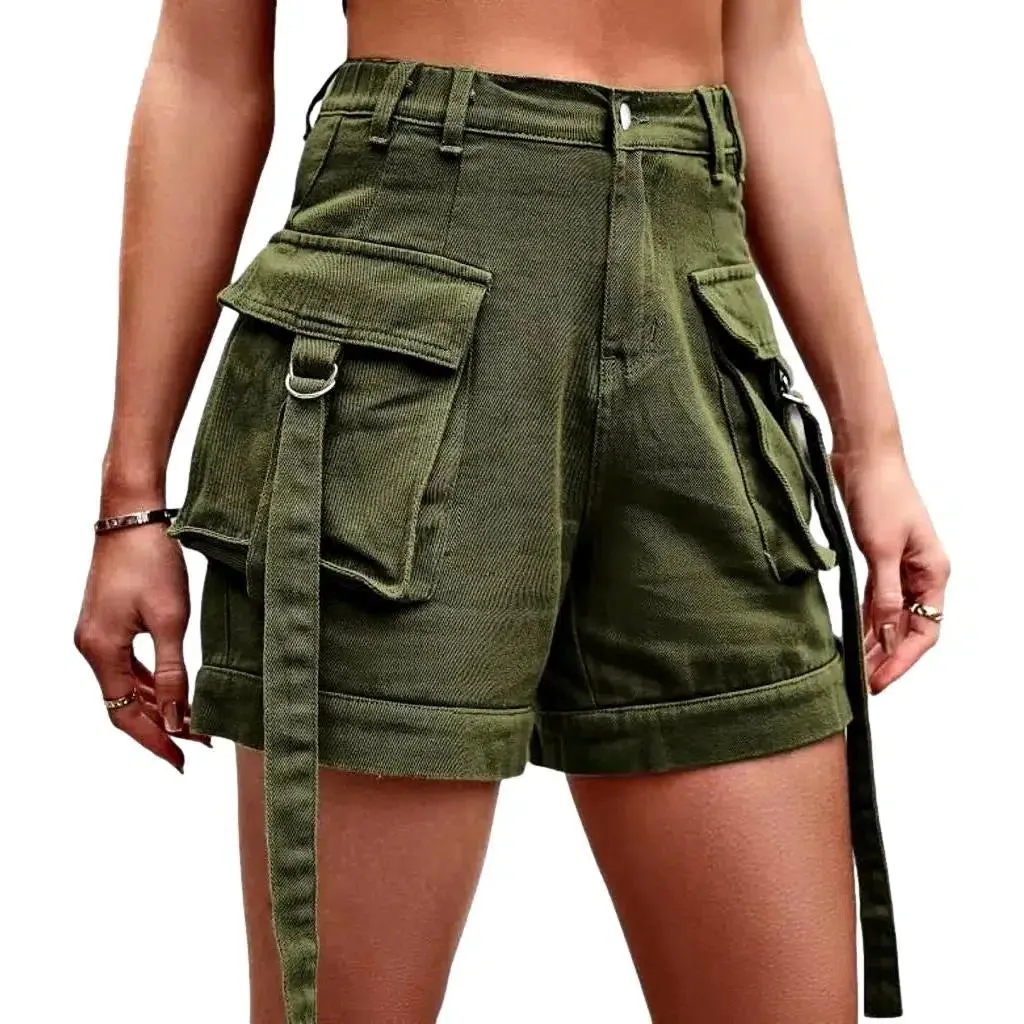 Cargo pocket-straps jeans shorts