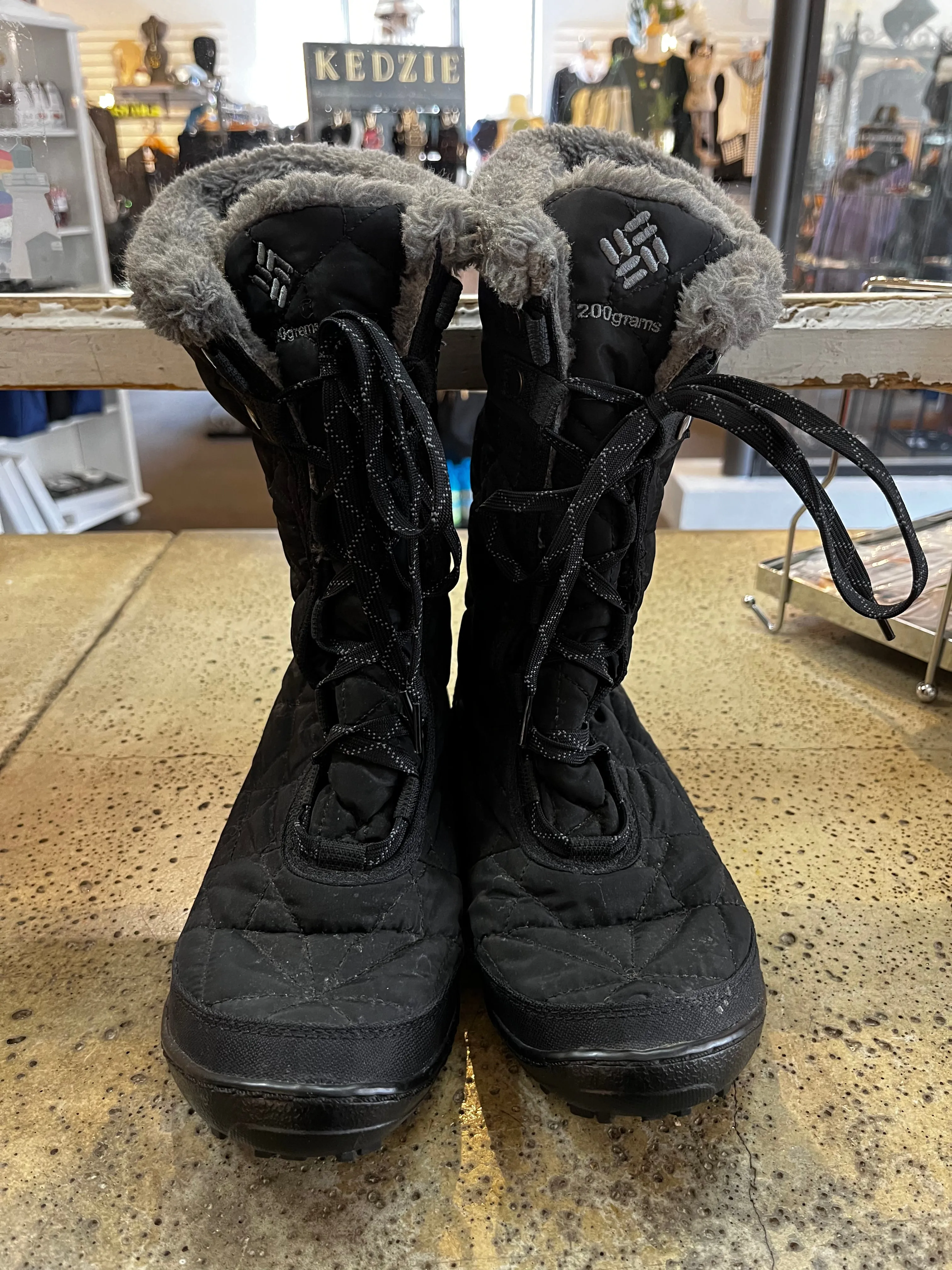 Columbia Winter Boots (Size 7)