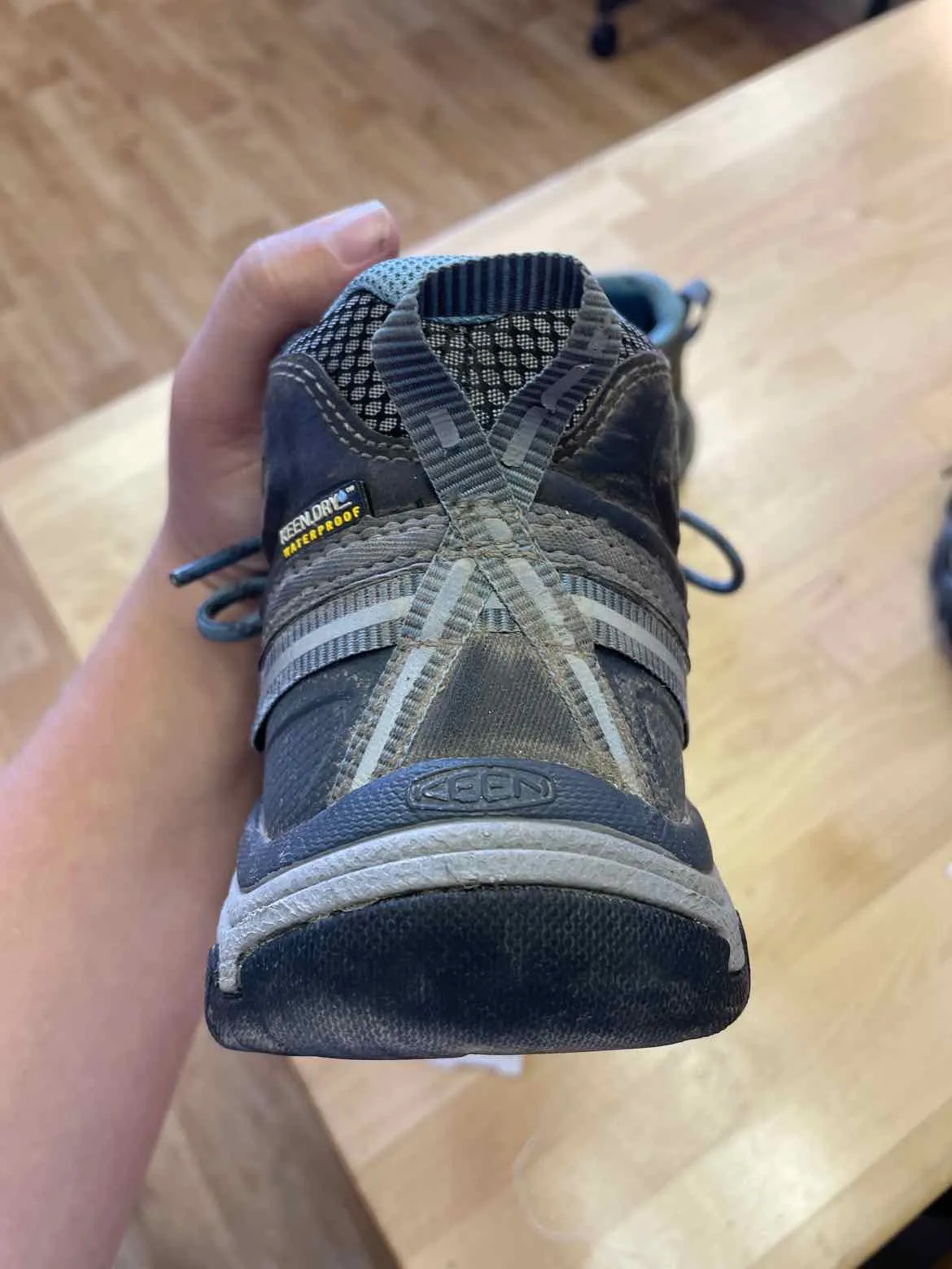 Shoe Size 6 Keen Hiking Boots