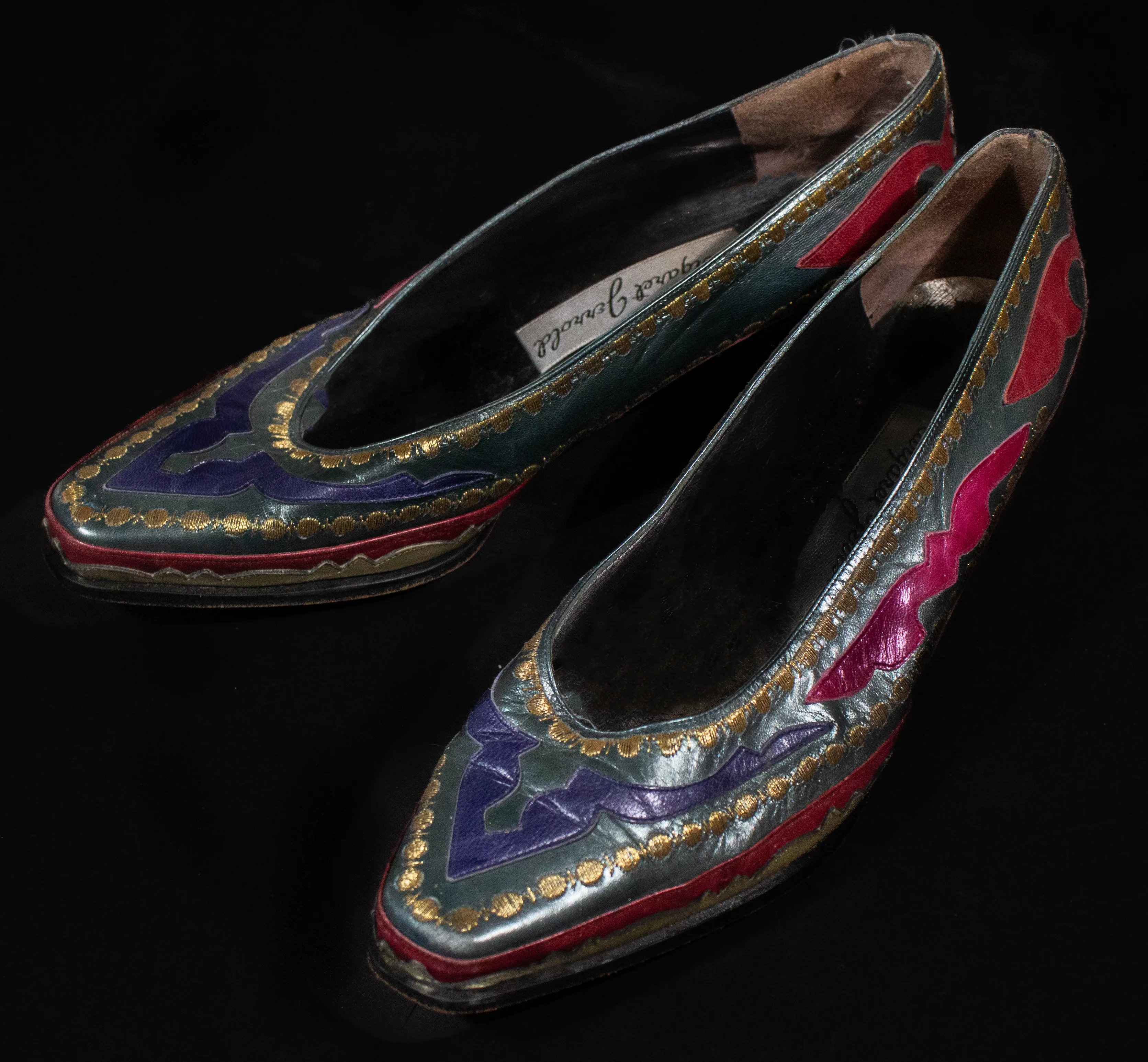 Vintage 80's  Leather Applique Shoes